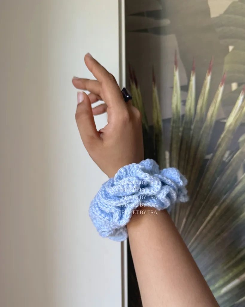 Blue jumbo scrunchie.webp