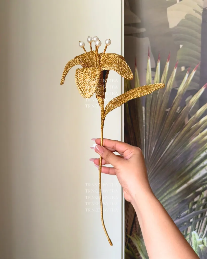 Celestial lily champagne 2.webp
