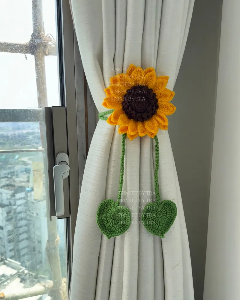 Sunflower curtain tie 1.webp
