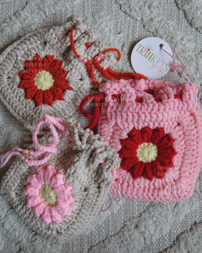 Daisy pouch all 1.webp