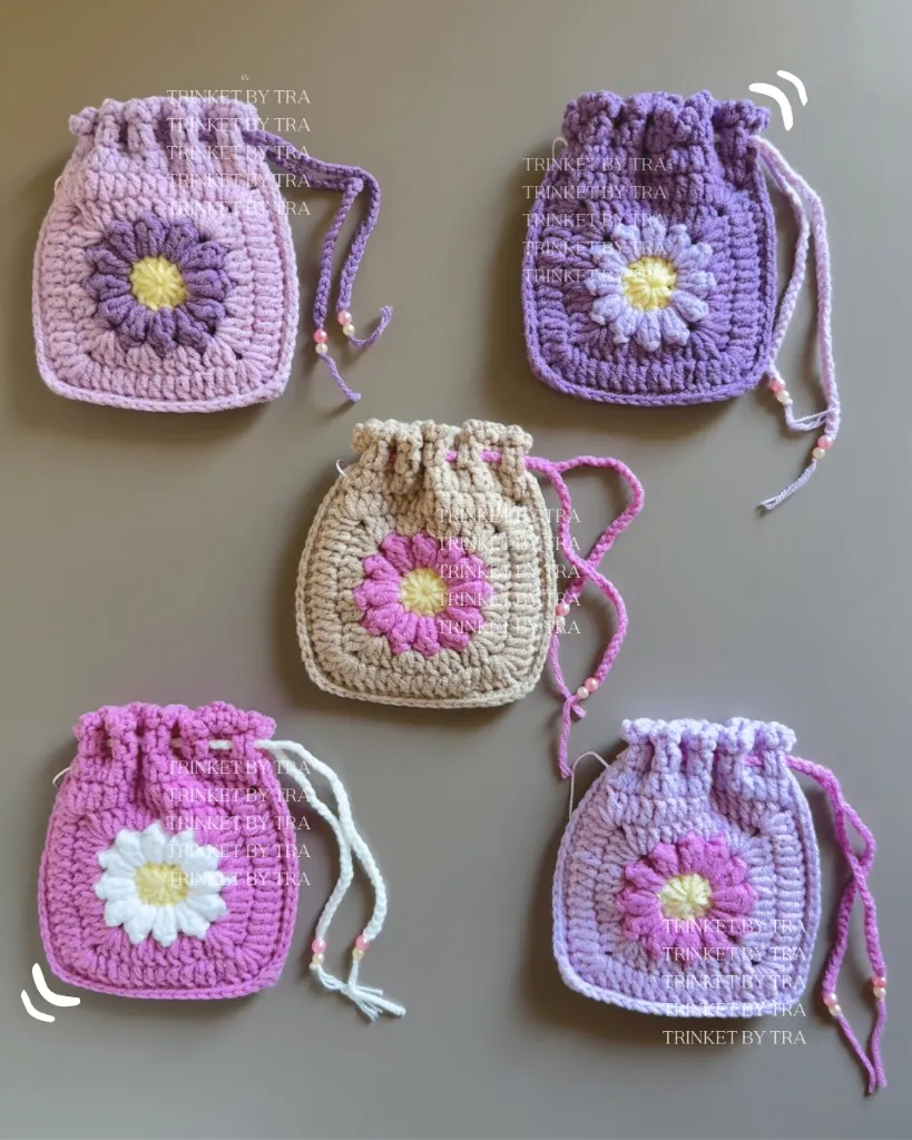 Daisy pouch all 2.webp