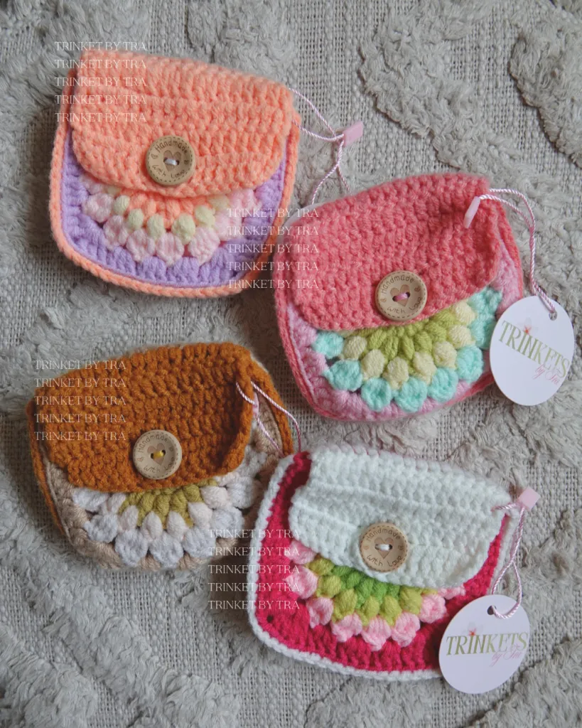 Granny pouch all 2.webp