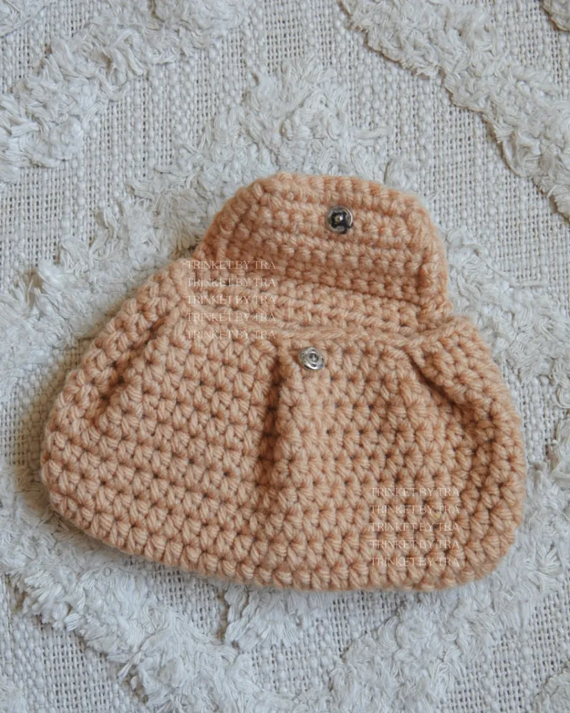 Croissant pouch 2.webp