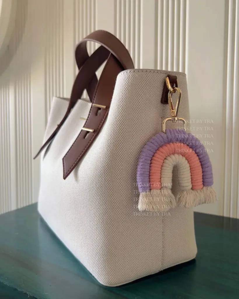 Rainbow keychain (Lavender + Peach + Off White)