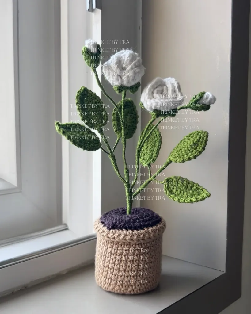 Rose bud pot