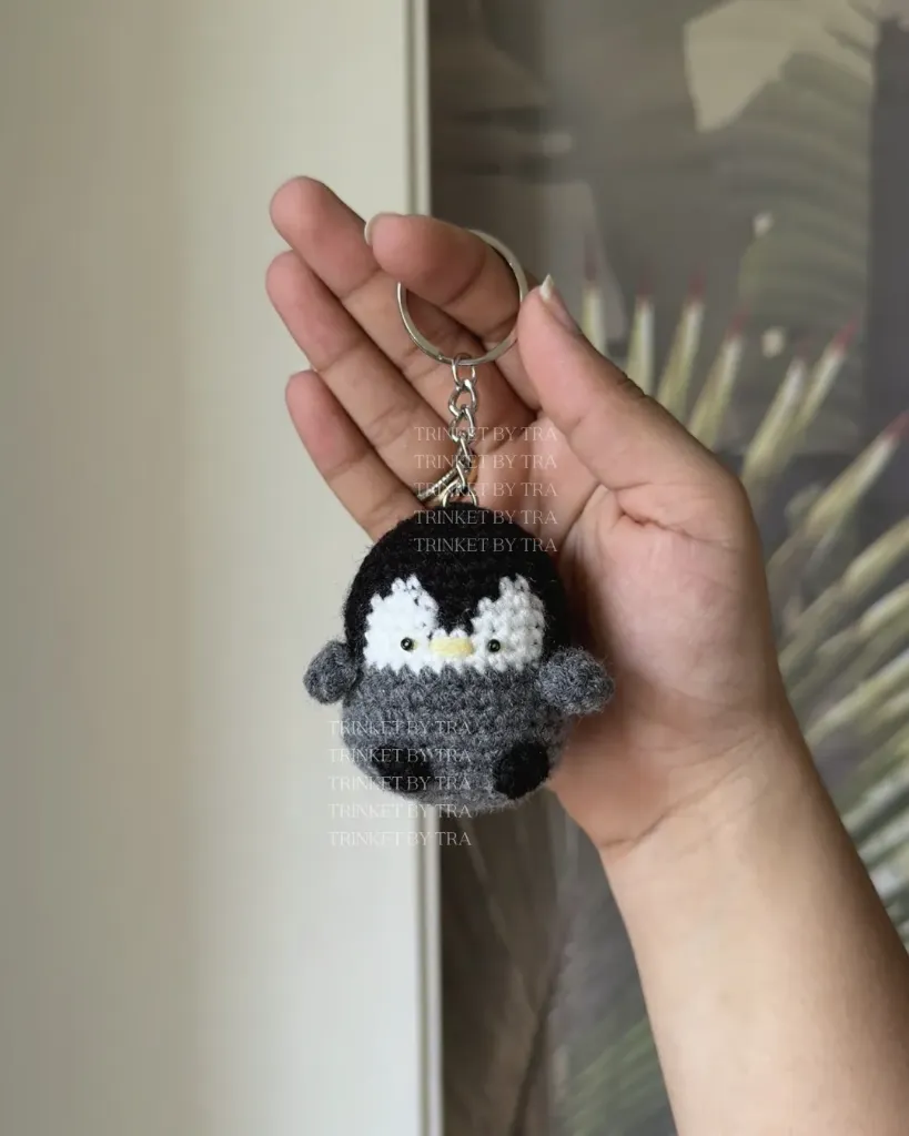 Penguin keychain (Black)
