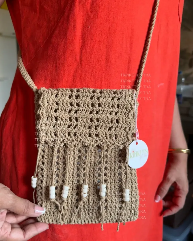 Bead sling bag (Beige)