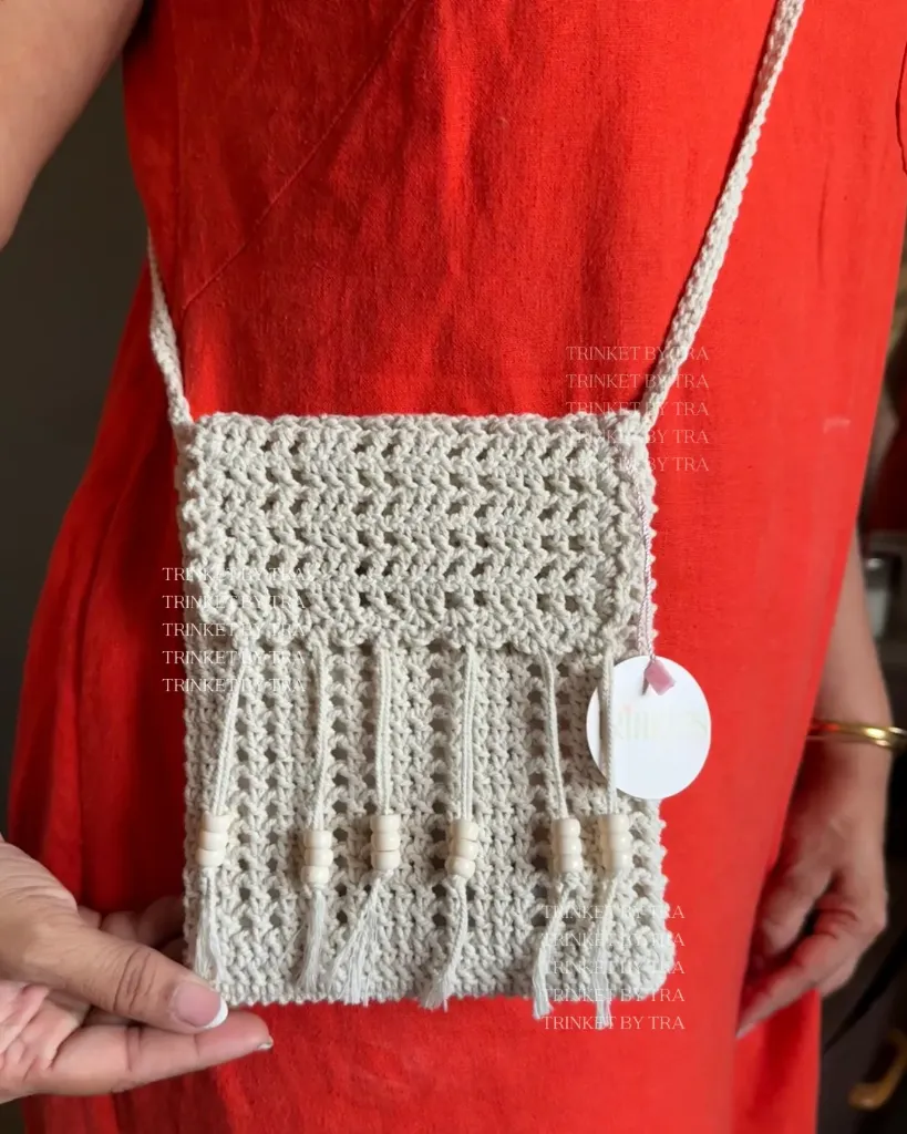Bead sling bag (Off white)