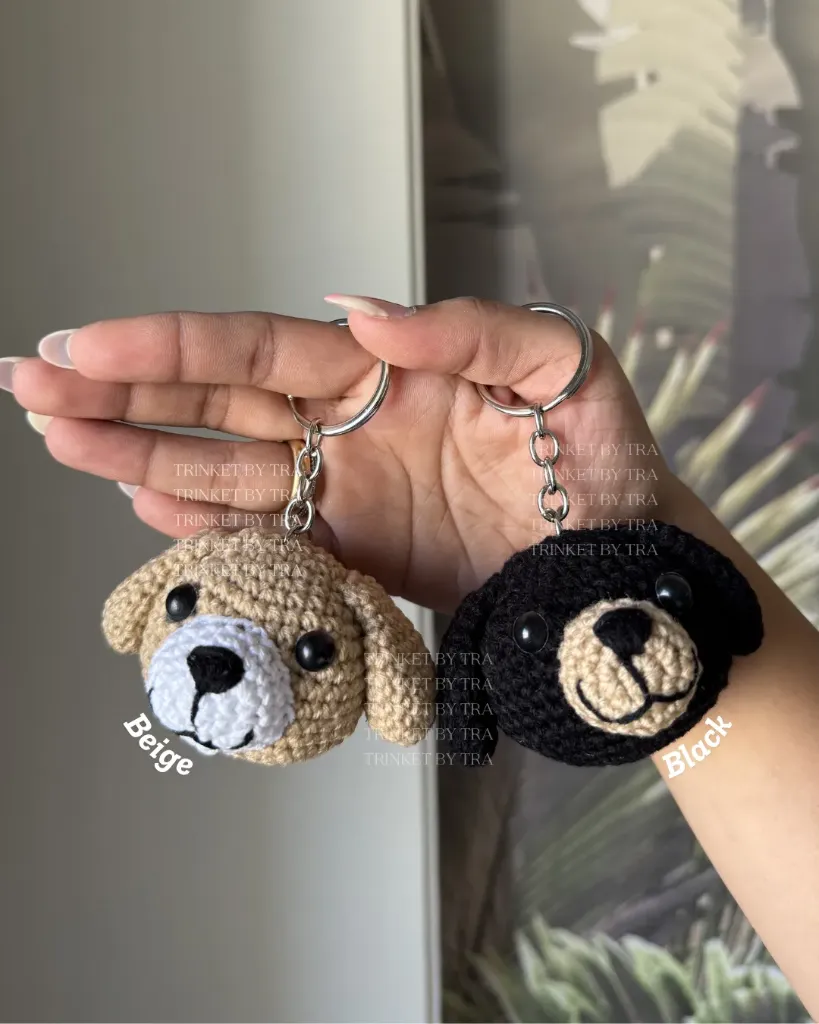 Dog keychain (Black)