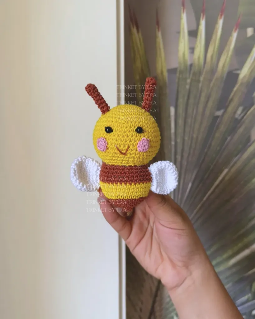 Bumble bee toy