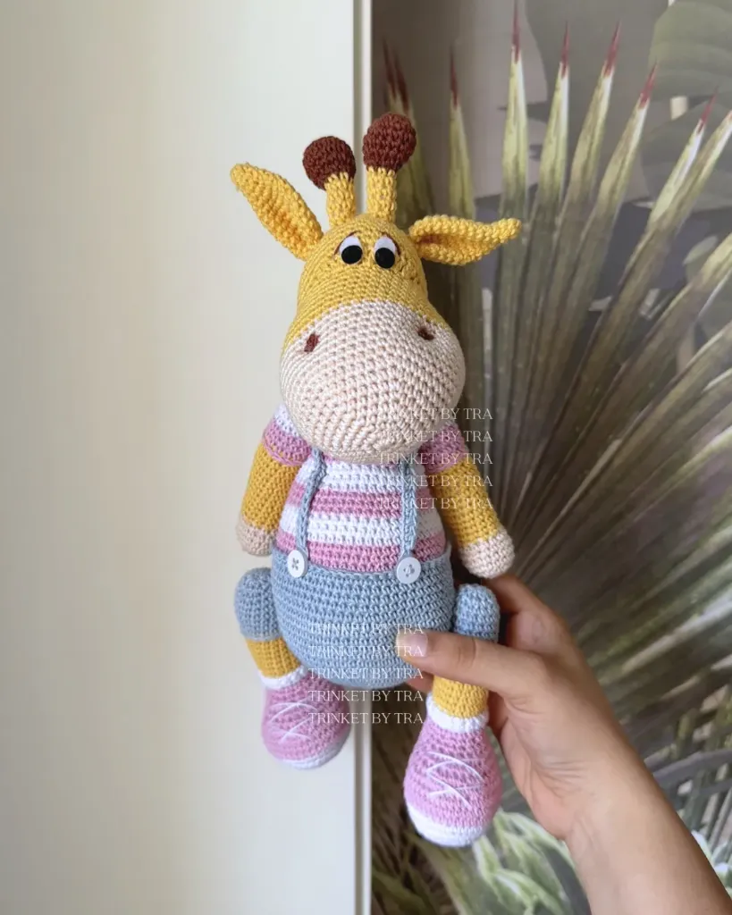 Fatty giraffe toy (Baby pink)