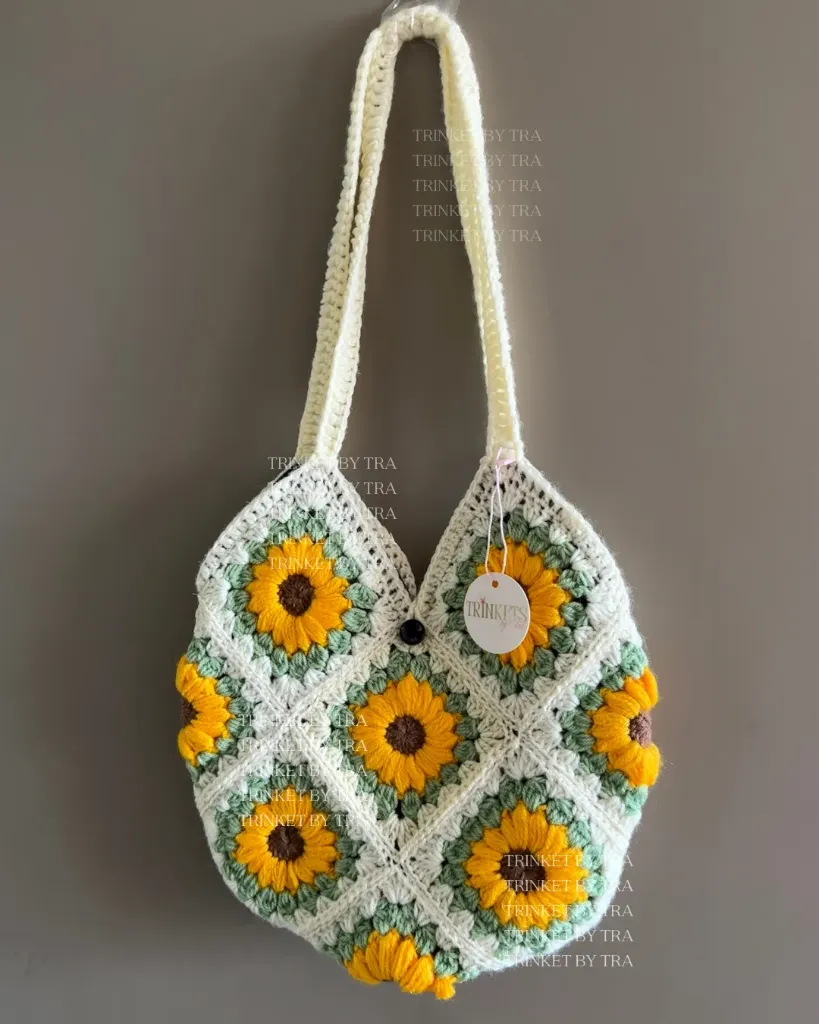 Moon tote bag (Ivory Bloom)