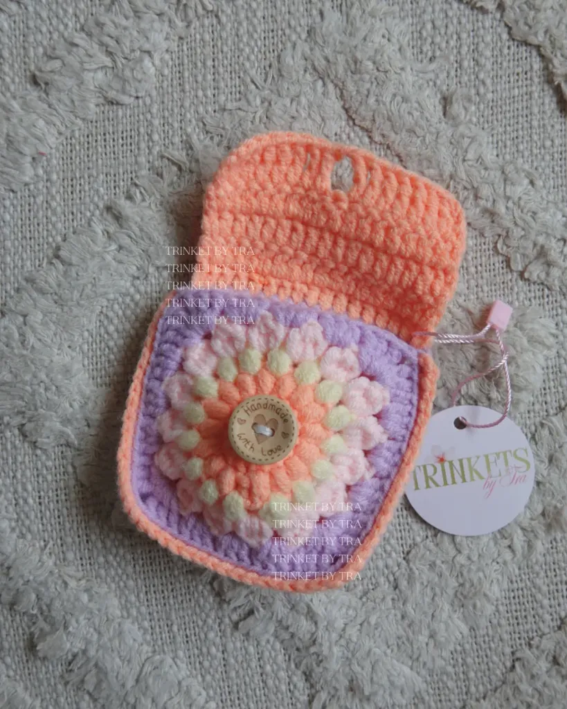 Granny's square pouch