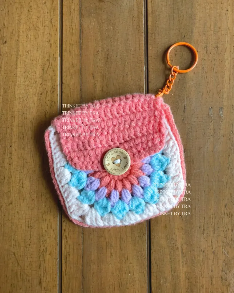 Granny's square pouch