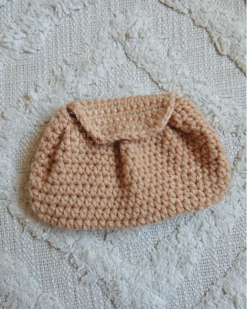 Croissant pouch