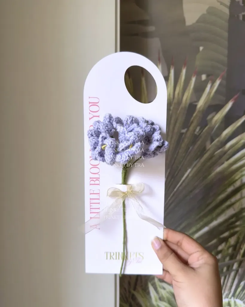 Forget me not on card (Light lavender)